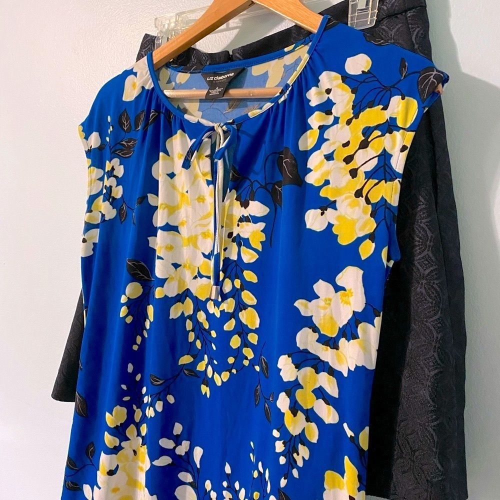 Liz Claiborne Tie Neck Sleeveless Blouse